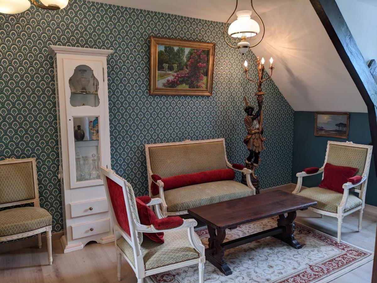 Suite Orient Express Dans L'Auberge Des Trains Mythiques Laniscat Bagian luar foto